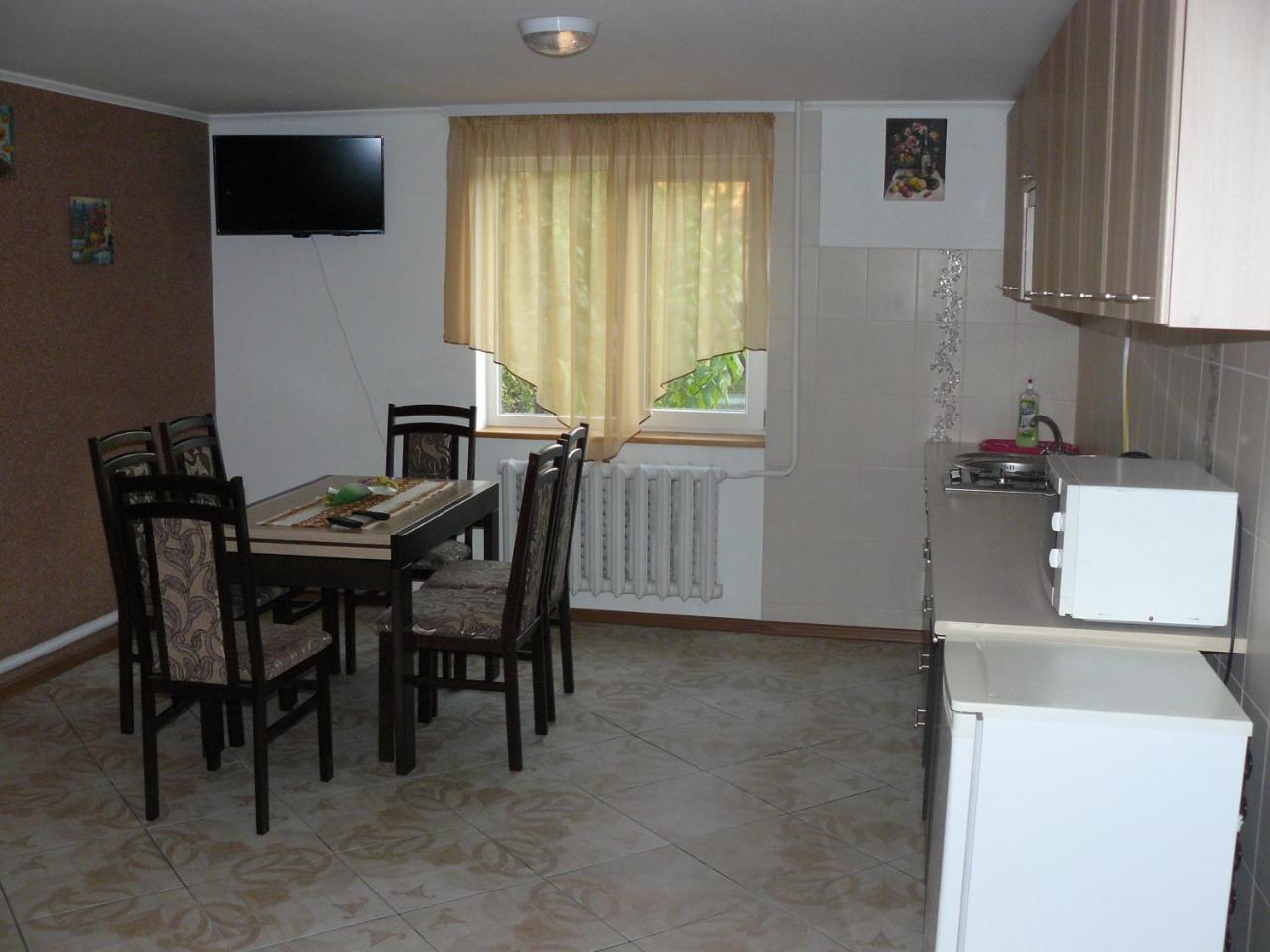 Hostynnyi Botsiun Hotel Дубно Екстериор снимка