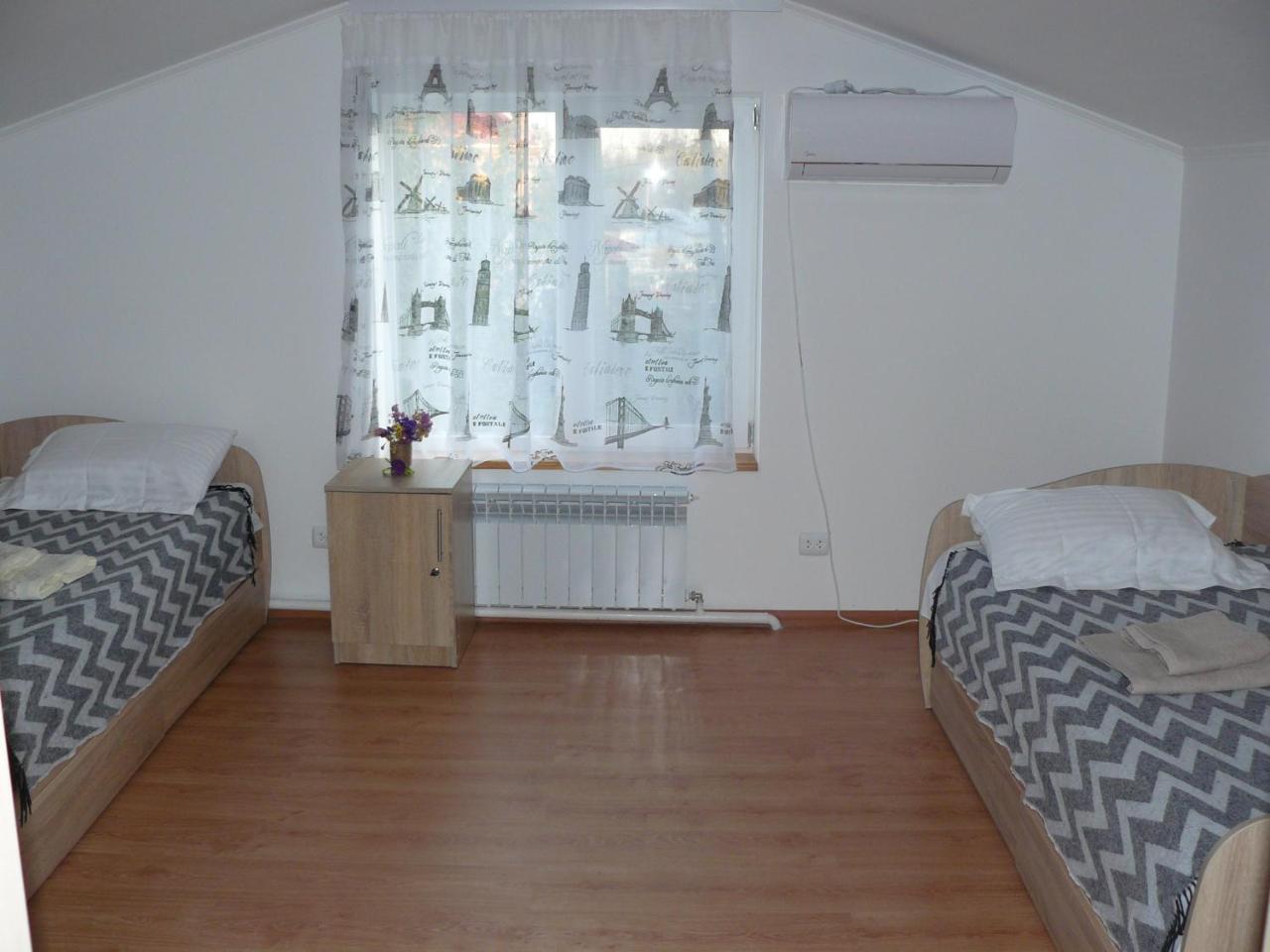 Hostynnyi Botsiun Hotel Дубно Екстериор снимка