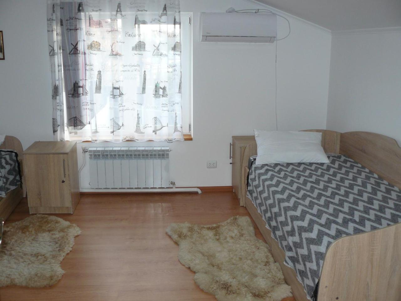 Hostynnyi Botsiun Hotel Дубно Екстериор снимка